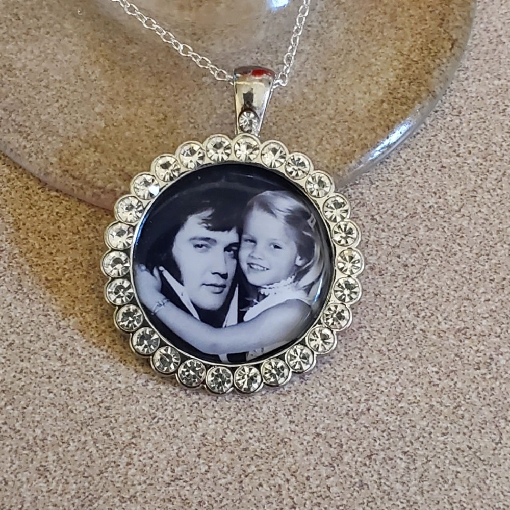 Lisa Marie Presley And Elvis Presley Memorial Bling Rhinestones Silver Necklace